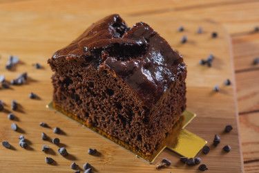 Chocolate Chips Cake Slice